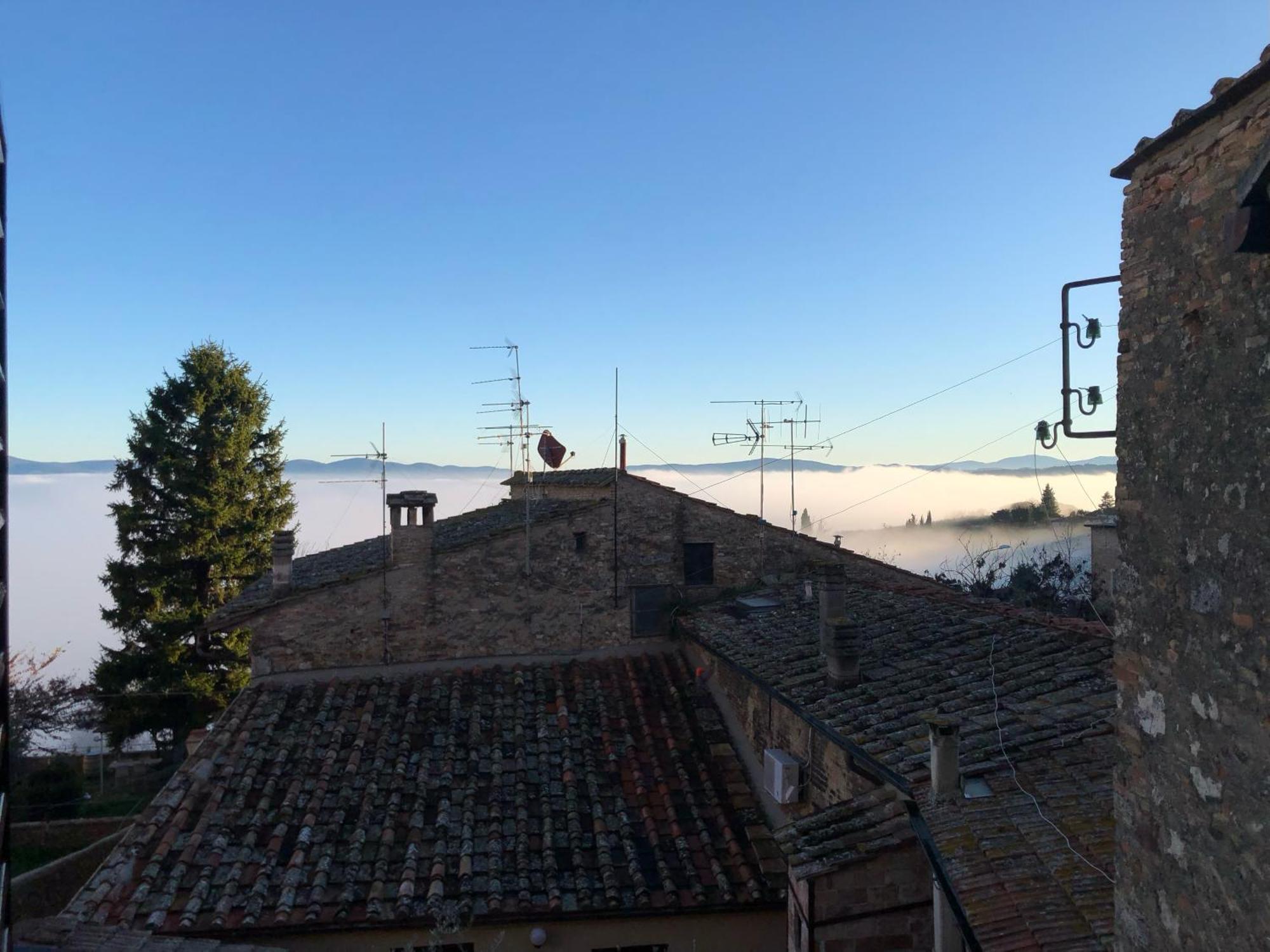 Casa Nel Centro Storico Apartment San Gimignano Exterior photo